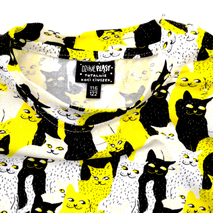 t-shirt w koty trzy kolory zbliżenie pattern