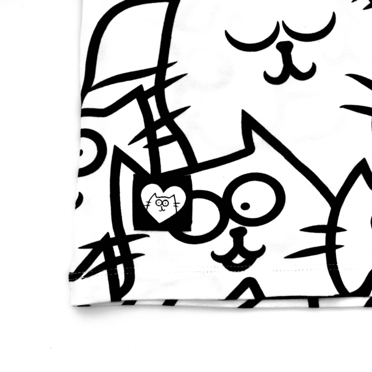 Koszulka wzór w koty zbliżenie metka